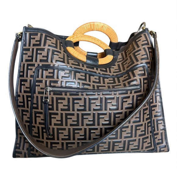 Fendi‎ Black and Brown Tote with Iconic Monogram - Picture 2 of 16